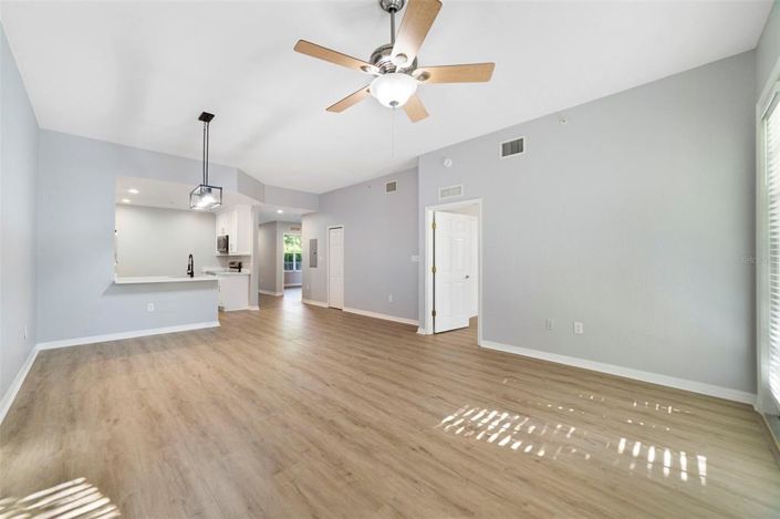 Image No.17-3 Bed Property for sale