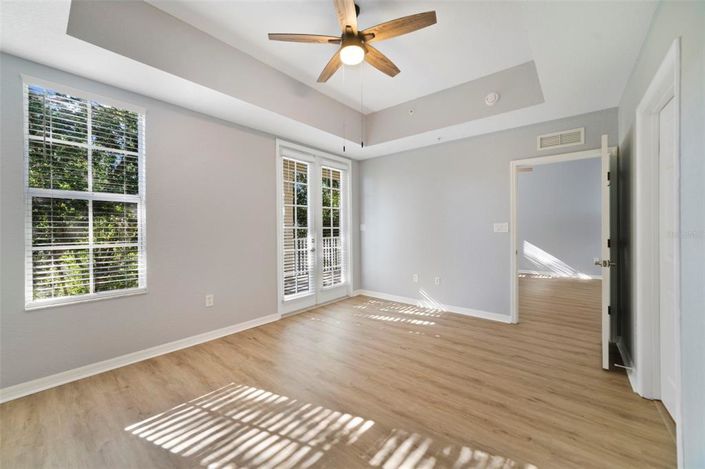 Image No.20-3 Bed Property for sale