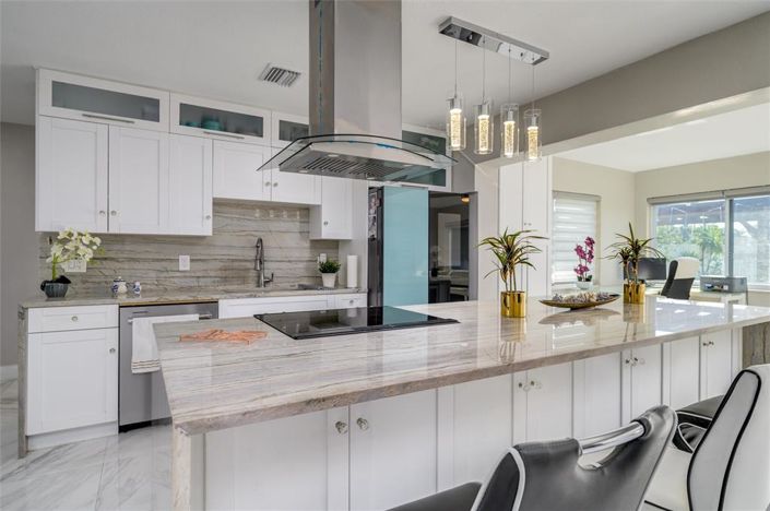 Image No.12-3 Bed Property for sale