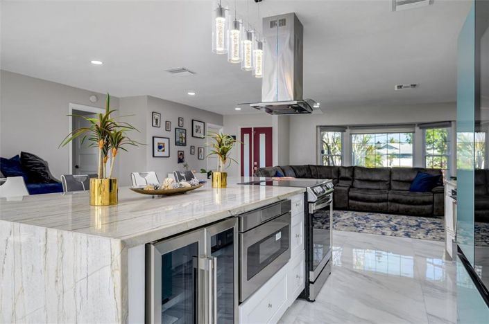 Image No.15-3 Bed Property for sale