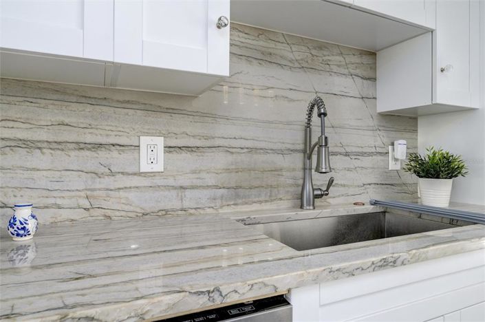 Image No.17-3 Bed Property for sale