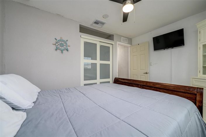 Image No.27-3 Bed Property for sale