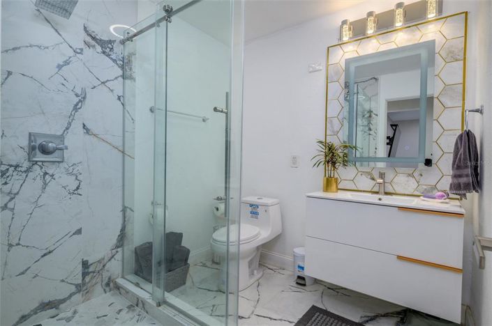 Image No.28-3 Bed Property for sale