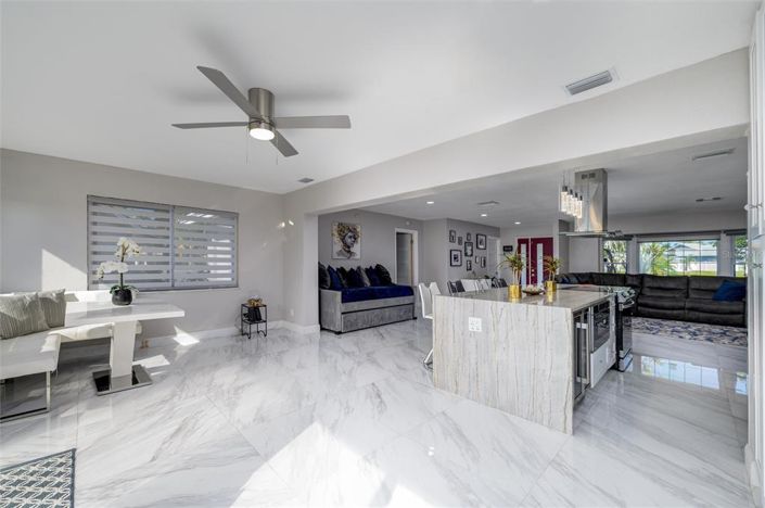 Image No.7-3 Bed Property for sale