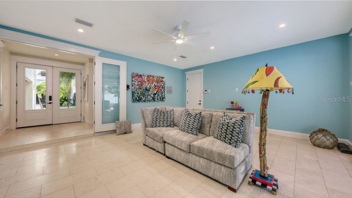 Image No.12-4 Bed Property for sale