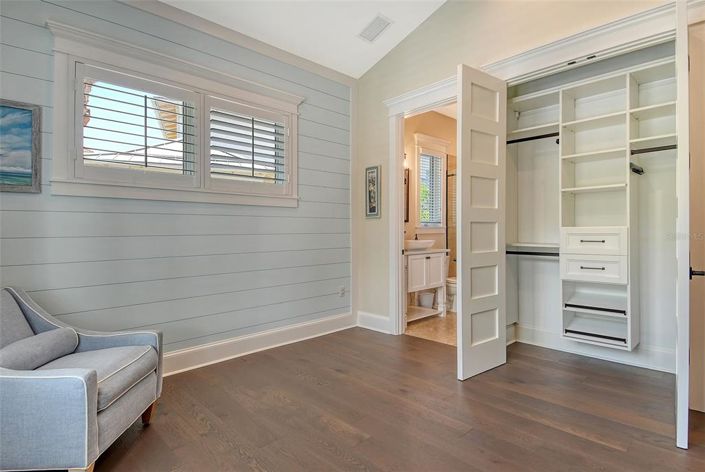 Image No.49-4 Bed Property for sale