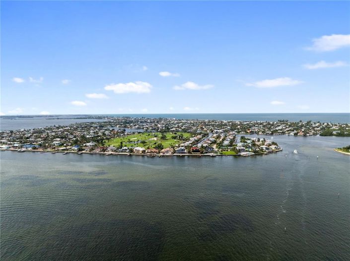 Image No.5-Propriété de 4 chambres à vendre à Holmes Beach