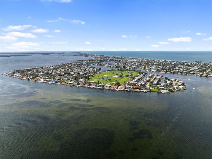 Image No.9-Propriété de 4 chambres à vendre à Holmes Beach