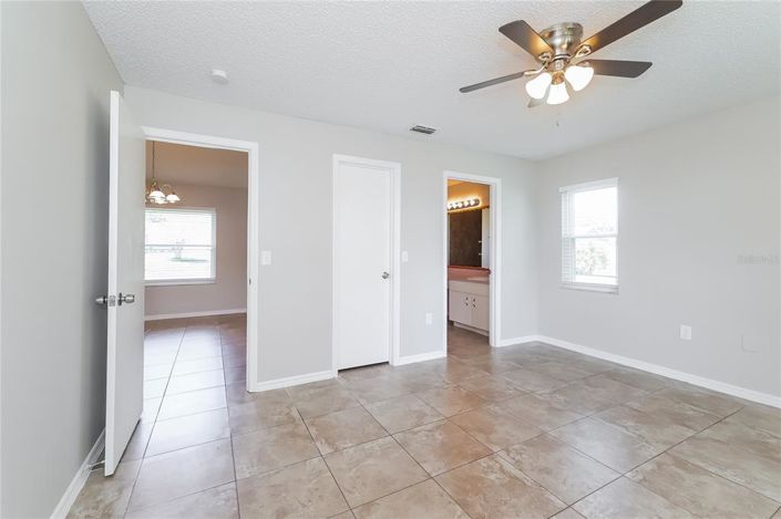 Image No.13-3 Bed Property for sale