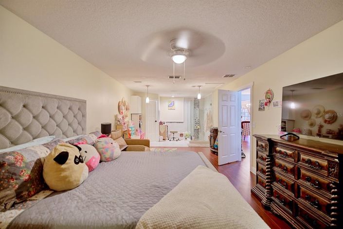 Image No.23-4 Bed Property for sale