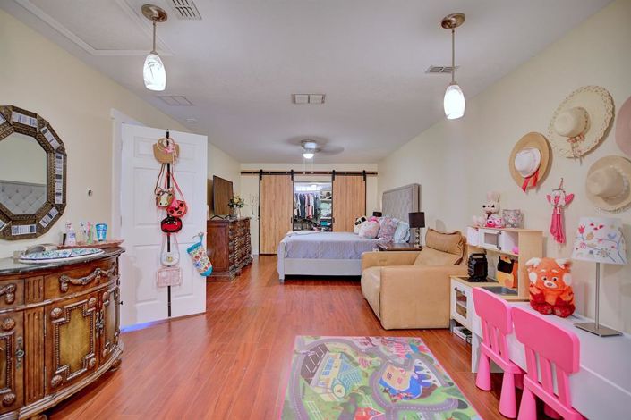 Image No.25-4 Bed Property for sale