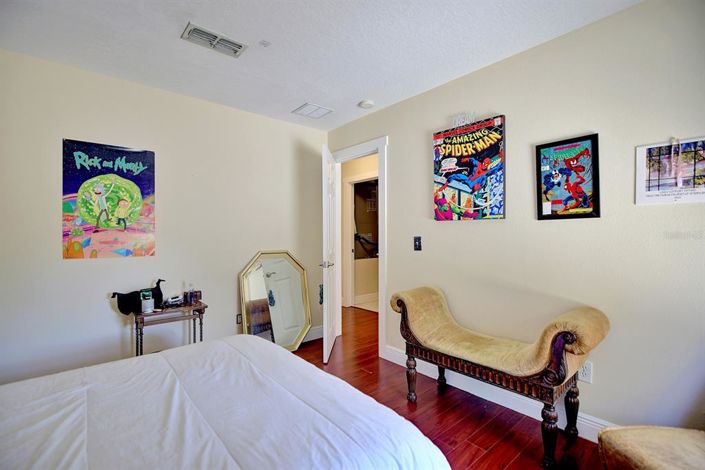 Image No.30-4 Bed Property for sale