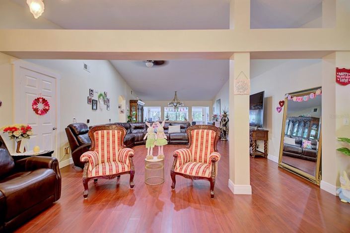 Image No.5-4 Bed Property for sale