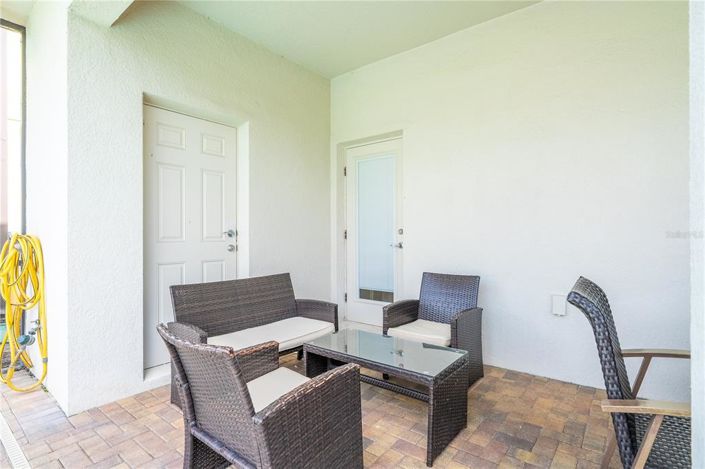 Image No.18-6 Bed Property for sale