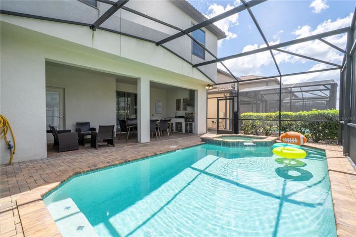 Image No.21-6 Bed Property for sale