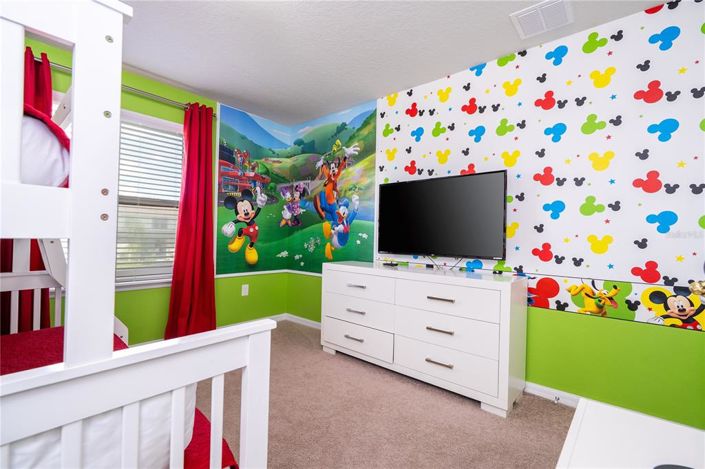 Image No.40-6 Bed Property for sale