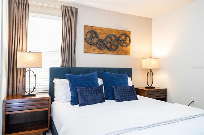 Image No.45-6 Bed Property for sale