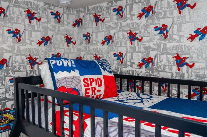 Image No.56-6 Bed Property for sale