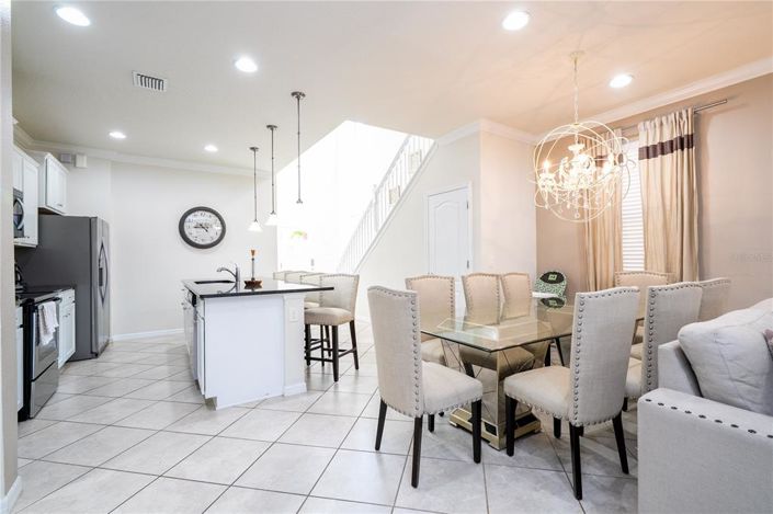 Image No.76-6 Bed Property for sale