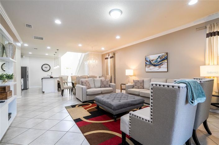 Image No.81-6 Bed Property for sale