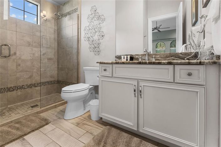 Image No.30-11 Bed Property for sale