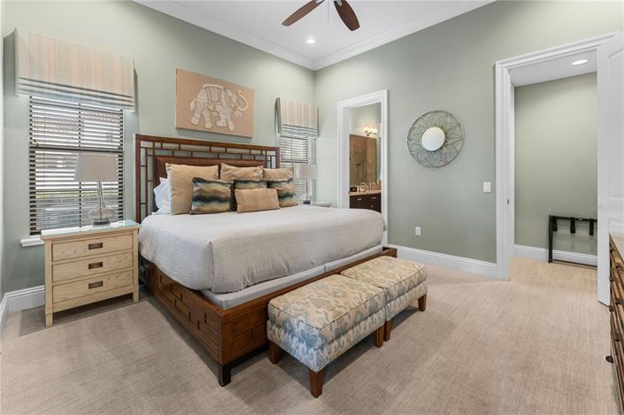 Image No.31-11 Bed Property for sale