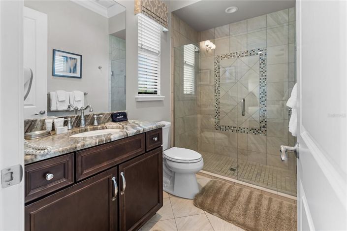 Image No.33-11 Bed Property for sale