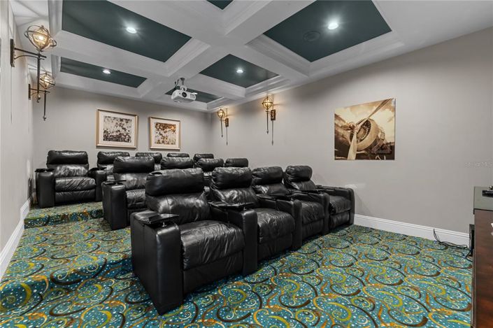 Image No.38-11 Bed Property for sale