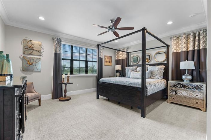 Image No.56-11 Bed Property for sale