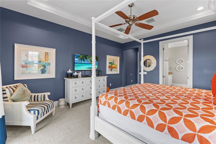 Image No.61-11 Bed Property for sale