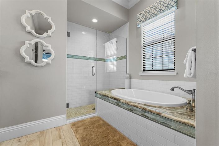 Image No.62-11 Bed Property for sale