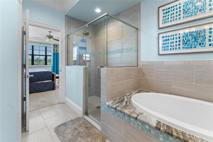 Image No.66-11 Bed Property for sale