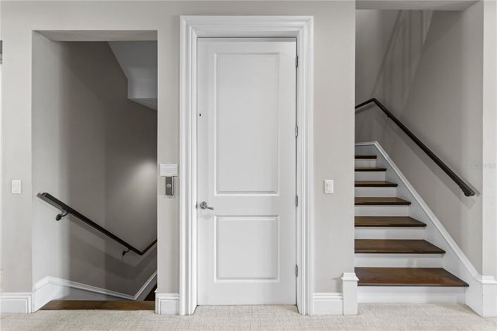 Image No.68-11 Bed Property for sale