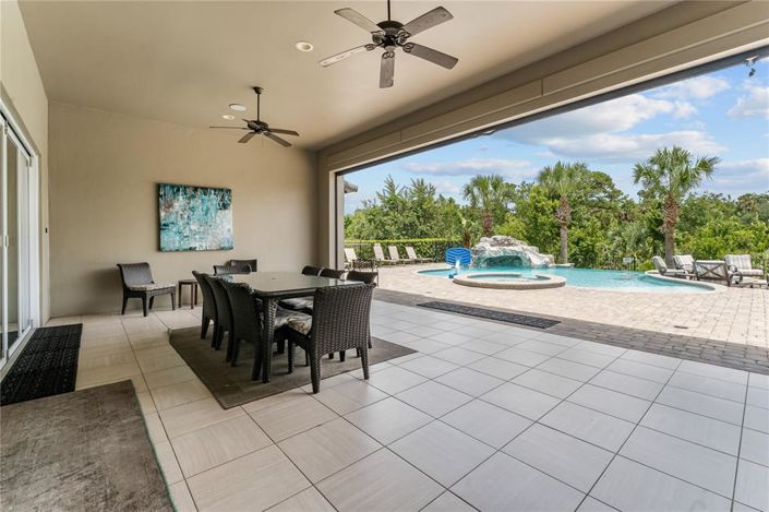 Image No.84-11 Bed Property for sale