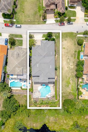 Image No.93-11 Bed Property for sale