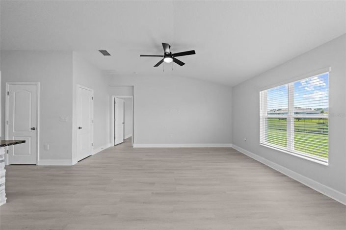 Image No.42-4 Bed Property for sale