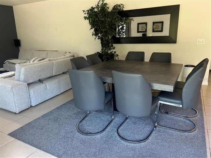 Image No.7-5 Bed Property for sale