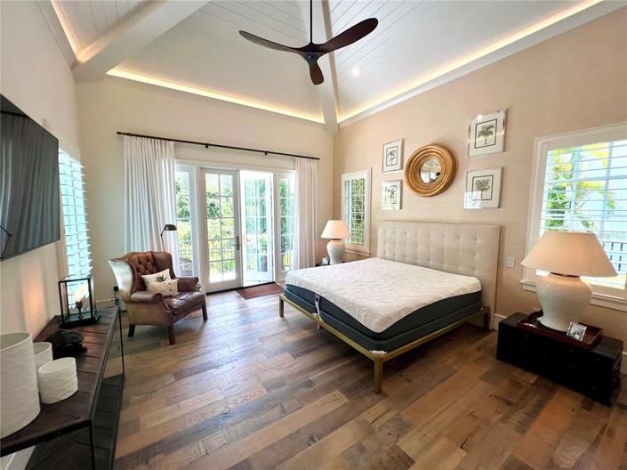 Image No.20-5 Bed Property for sale