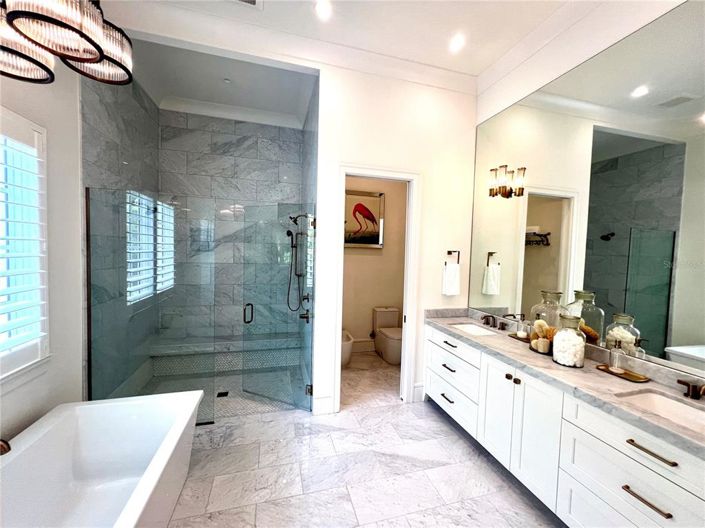 Image No.24-5 Bed Property for sale