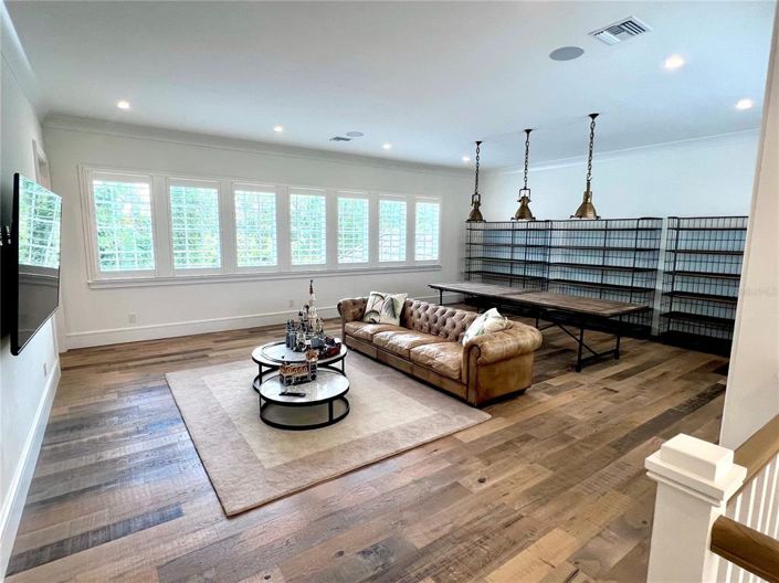 Image No.28-5 Bed Property for sale