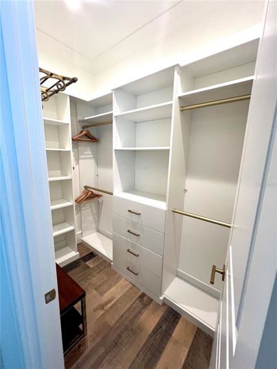 Image No.40-5 Bed Property for sale