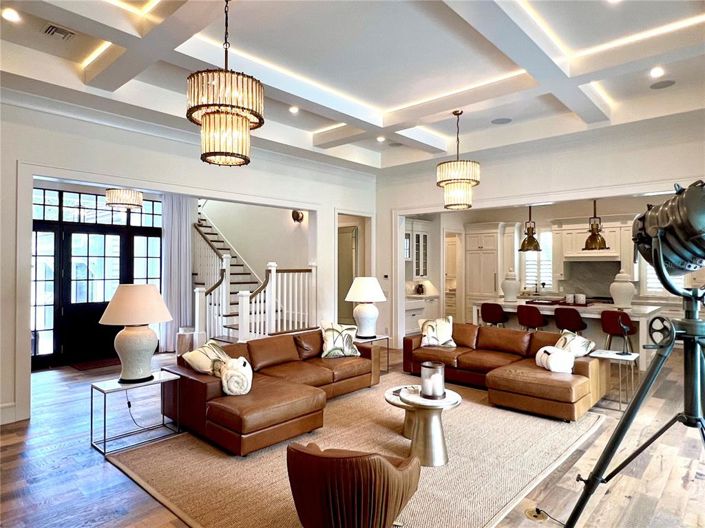 Image No.8-5 Bed Property for sale