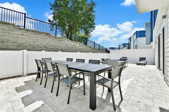 Image No.19-3 Bed Property for sale