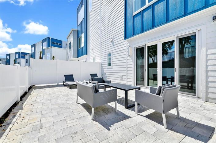 Image No.20-3 Bed Property for sale