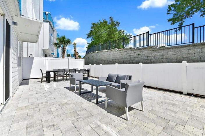 Image No.21-3 Bed Property for sale