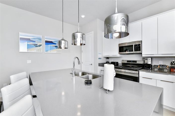 Image No.27-3 Bed Property for sale