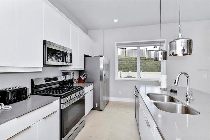 Image No.29-3 Bed Property for sale