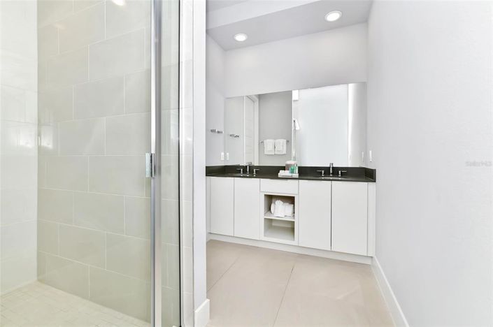 Image No.46-3 Bed Property for sale