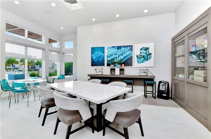 Image No.56-3 Bed Property for sale