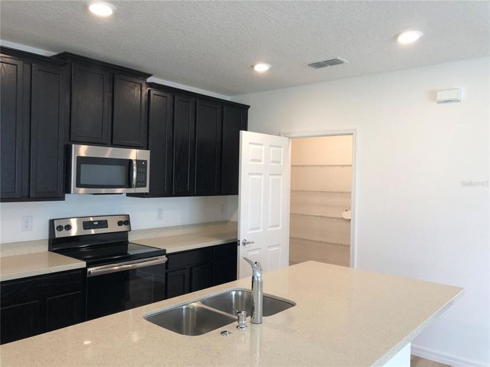 Image No.5-4 Bed Property for sale